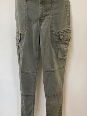 American Eagle Superstretch Cargo Pants, Army Green, Size 10 Regular